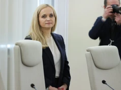 Limit 240 zł za godzinę i koniec "saloników VIP". Rząd pozna szczegóły planów Ministerstwa Zdrowia