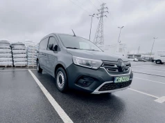 Renault Kangoo jeździ świetnie, ale infrastruktura jeszcze nie dorosła. Wciąż są problemy