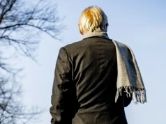 76-letni gwiazdor przyłapany z 28-letnią aktorką. Ciekawe, co na to jego młodsza o 33 lata żona