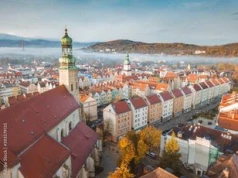 Na ruchliwej drodze w Jeleniej Górze będą utrudnienia, bo kolej rozpoczyna remont wiaduktu. Będą objazdy.