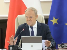 Rząd wprowadzi limit zarobków lekarzy. Donald Tusk podaje kwoty. "Biedy nie ma"