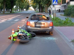 Motocyklistka uderzyła w Audi przed przejściem dla pieszych w Zamościu