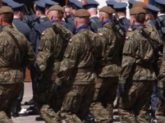Sieradz: Uroczystość w Wojskowym Centrum Rekrutacyjnym. Mianowanie żołnierzy na wyższe stopnie
