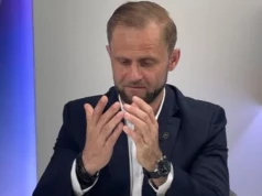 Noże taktyczne, masaż... Kulisy rządów w miejskiej spółce radnego KO, który zmienia partię, bo „to wola Jezusa Chrystusa”
