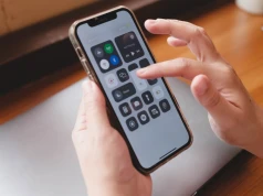 Telefon ma ukrytą datę ważności. Sprawdzisz ją w 30 sek. bez rozkręcania obudowy