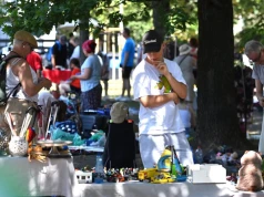 Miasto zaprasza na bielańską wyprzedaż garażową. "Znajdziecie tu wszystko: ubrania, książki, zabawki, sprzęty domowe i więcej"