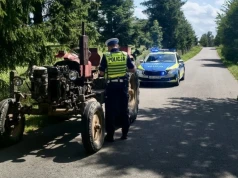 Alkomat nie miał już skali. Traktorzysta uciekał przed radiowozem