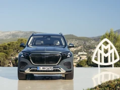 Korona zostaje na swoim miejscu. Maybach pokazuje odświeżonego GLS 680