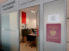 Pasażerowie! Punkt paszportów tymczasowych na lotnisku Warszawa-Modlin już działa