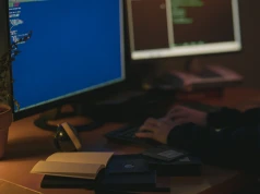 Programiści uzależniają się od agentów kodujących AI, ostrzegają twórcy narzędzi
