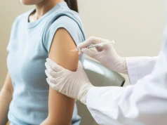 Szczepionka przeciw HPV powoduje niepłodność? Najbardziej szkodliwe mity o tym szczepieniu