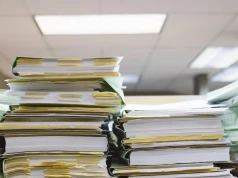 KAS rozbiła proceder fikcyjnych faktur VAT. Nielegalne faktury warte miliony