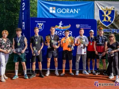 Tenis ziemny na topie! Mieszkańcy powalczyli o puchar burmistrza