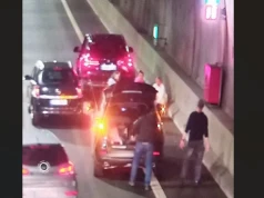Zasłabł za kierownicą w tunelu pod Świną. Nagranie pokazuje reakcję innych kierowców