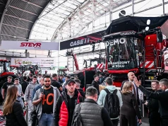CASE IH AF10 – nowa generacja kombajnów dla największych gospodarstw ze Złotym Medalem