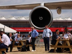 Boeing i Airbus na "wyścigach" w Anglii. Dziesiątki zamówionych samolotów w jeden dzień