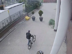 Najpierw przyczajka, potem kradzież rowerów. Rozpoznajesz tego mężczyznę w sile wieku?