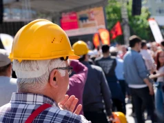 Wiek emerytalny w Polsce idzie w górę do 68 lat. Zaskakująca zmiana