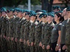 Cztery podciągnięcia wystarczą, by marzyć o karierze oficera. Sprawdź, czy dostałbyś się na studia wojskowe