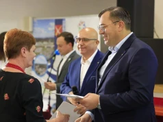 Aktywna Wieś. Blisko milion złotych dla wsi Podkarpacia. Minister rolnictwa i poseł Dziedzic rozdali promesy w Trzcianie