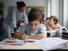 Koniec z dodatkowymi opłatami? Rząd szykuje ważną zmianę dla szkół