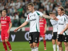 Wyjątkowy ślub. Zamiast kwiatów – piłki dla dzieci z lokalnego klubu