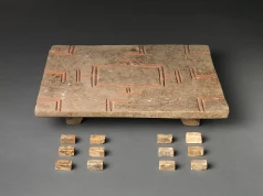 Archeolodzy natrafili na wyjątkowe plansze w grobowcach. Enigma z Chin ma 2000 lat