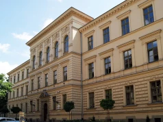 Kilka osób na miejsce. Oto najbardziej oblegane krakowskie szkoły średnie