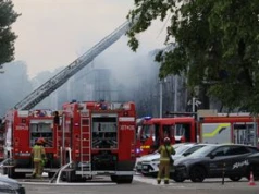 Duży pożar w Warszawie. Kilkadziesiąt zastępów w akcji