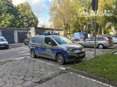 Strażnik miejski pobity na parkingu przed urzędem. Zatrzymano 50-latka