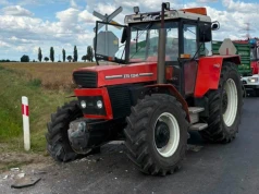 Pociąg zderzył się z traktorem. Jedna osoba poszkodowana