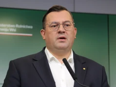 Zaliczki dopłat znacznie wcześniej! Minister zapowiada zmiany i mówi o pomocy po gradobiciach