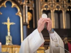 Proboszcz skazany. Sąd orzekł przepadek samochodu