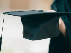 Po tych studiach można zarabiać 14 tys. zł brutto. Jeden kierunek zdominował ranking
