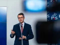 Morawiecki stawia na jedność. „Nie ma zgody na lojalki i upokarzanie ludzi”