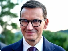 Seria nocnych wpisów polityków PiS. Tak piszą ludzie Morawieckiego