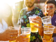 Jest coś gorszego niż reklama alkoholu. Czas z tym skończyć w Polsce