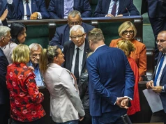 Nocne wpisy polityków PiS. Mowa o grzechu i pękającym sercu. Ultimatum od Kaczyńskie…