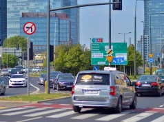 7 tys. firm taxi zniknęło z rynku. Największymi wygranymi nie są Uber i Bolt