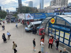 Wrzucił plecak na tory metra w centrum Warszawy. 38-letni Ukrainiec deportowany