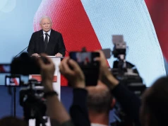Polityk PiS ujawnia kulisy decyzji Kaczyńskiego. "Nie zgodził się na taki scenariusz", "cyrk na kółkach"