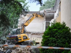 Ruszyła rozbiórka oficyny dawnej Bursy Miejskiej. Prace będą prowadzone etapami