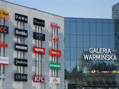 Czterech nastolatków szalało na hulajnogach w Galerii Warmińskiej. Są straty