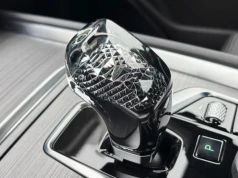Rywal Tiguana za 95 890 zł zaskakuje wyposażeniem. Ma nawet kryształową gałkę automatu