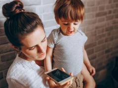 Mama zatrudniła ChatGPT do wychowywania dzieci. Twierdzi, że dzięki temu została lepszym rodzicem