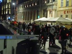 Około 400 osób na wieczornym Nightskatingu. Rolkarze przejechali ulicami Wrocławia