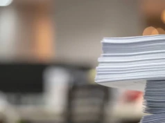 Korespondencja masowa w firmie – jak uniknąć opóźnień i pomyłek?