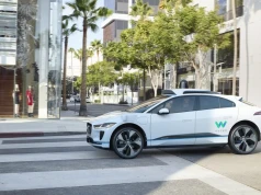Robotaksówki Waymo bezpieczniejsze niż ludzcy kierowcy? Wyniki szokują, lecz jest jedno „ale”