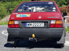Ten samochód jeździ głównie na Złombol. Rzadko kiedy robi coś innego