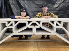 Mini-most z drukarki 3D przetrwał 900 kg obciążenia. Pokonała go miotła